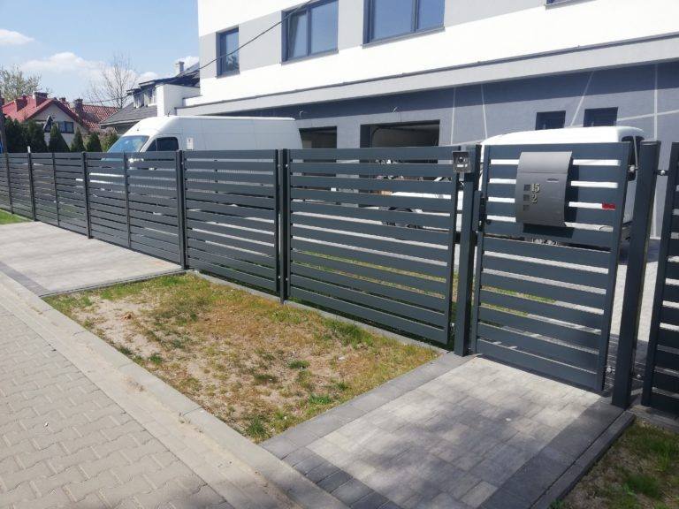 Jaki rodzaj ogrodzenia wybrać dla domu w mieście?