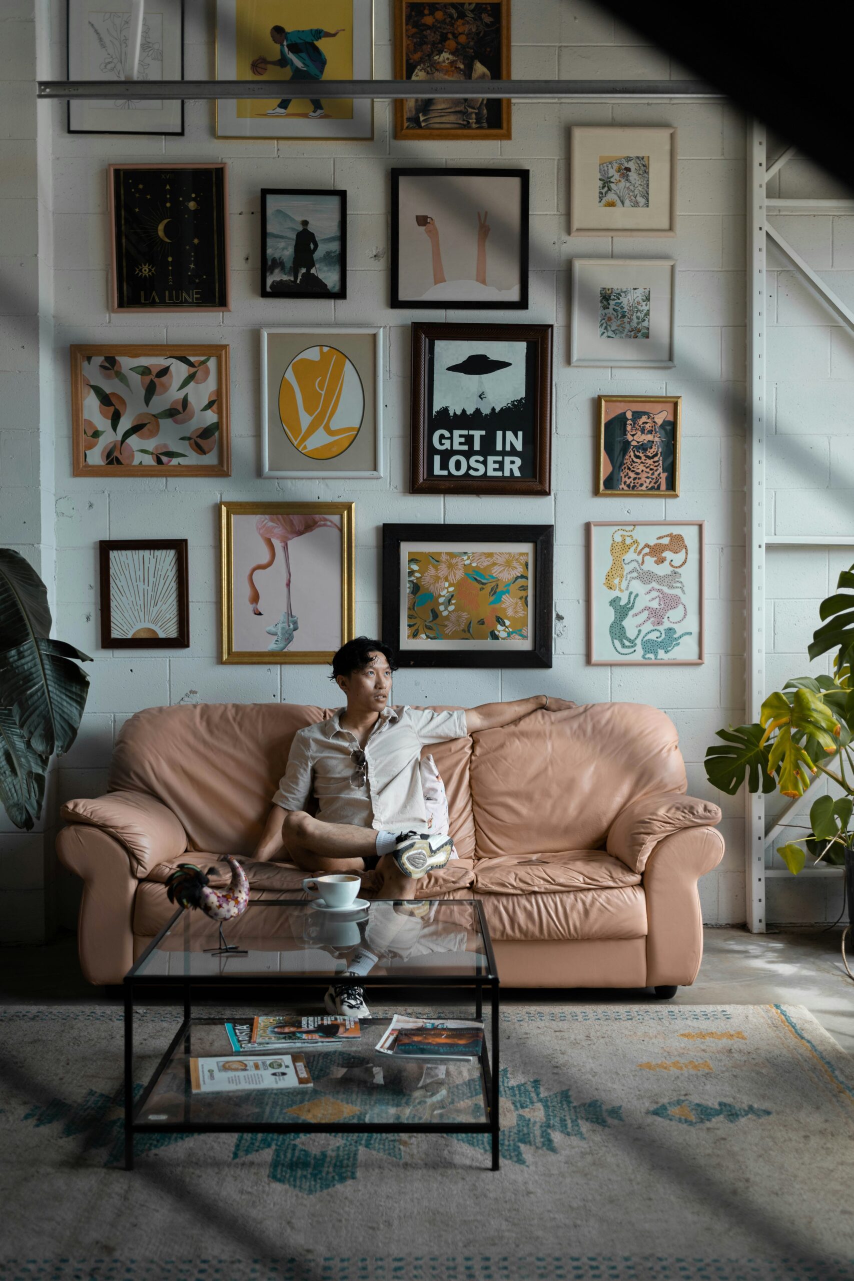 4 pomysły na domową galerię ścienną – inspiracje i gotowe rozwiązania