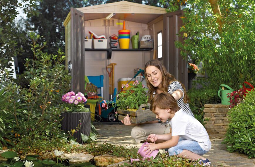 Jak zachować porządek w ogrodzie –meble do składowania przedmiotów