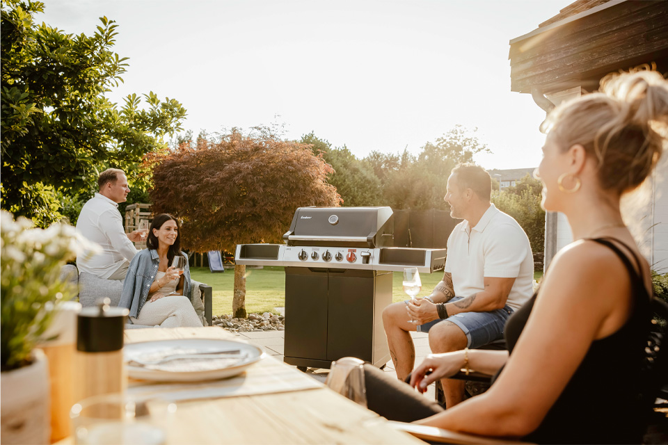 Szukasz dobrego grilla gazowego? Oto 5 elementów, na które musisz zwrócić uwagę! PORADNIK DECOFIRE