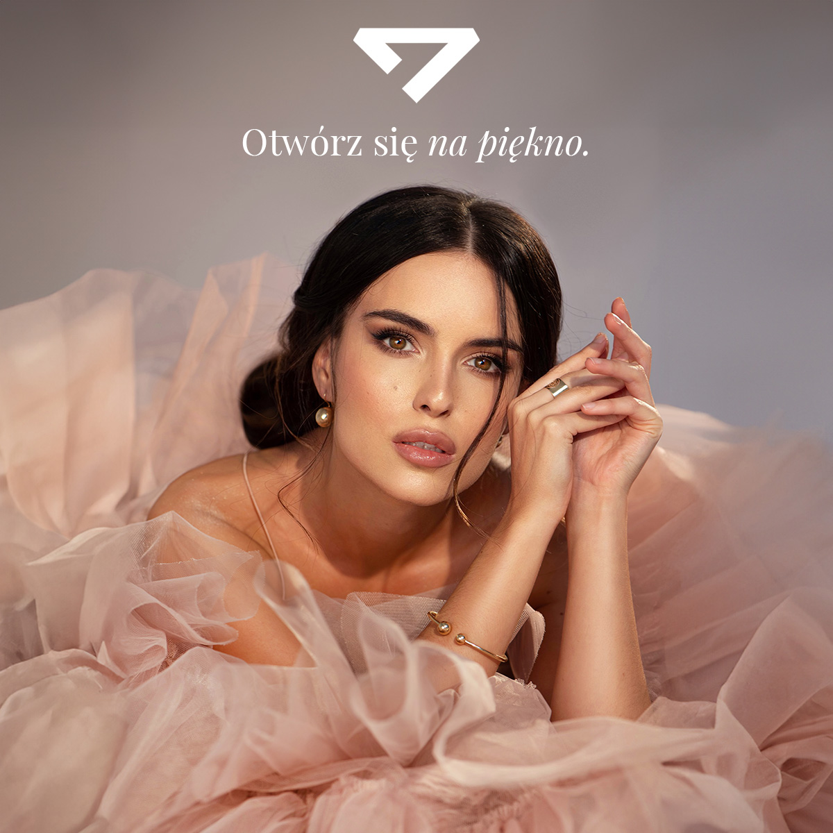 Dziecięca Biżuteria od Sezamu: Pierwsze Kolczyki, Medaliki i Bransoletki – Pamiątki na Lata