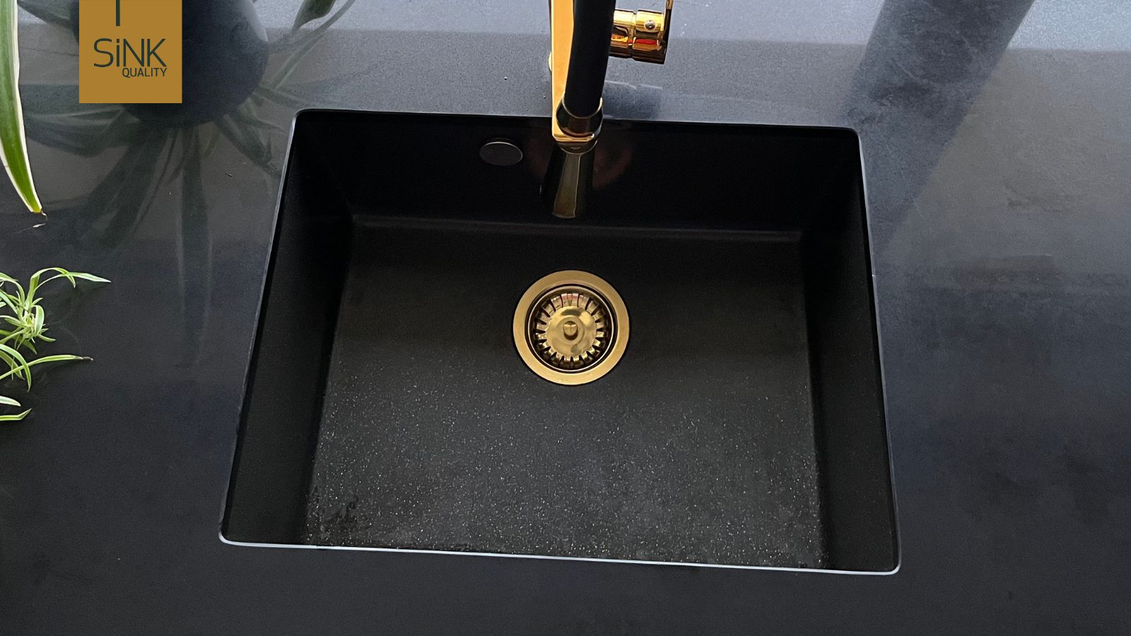 Zlew granitowy czy stalowy? Porównanie materiałów pod kątem trwałości i estetyki