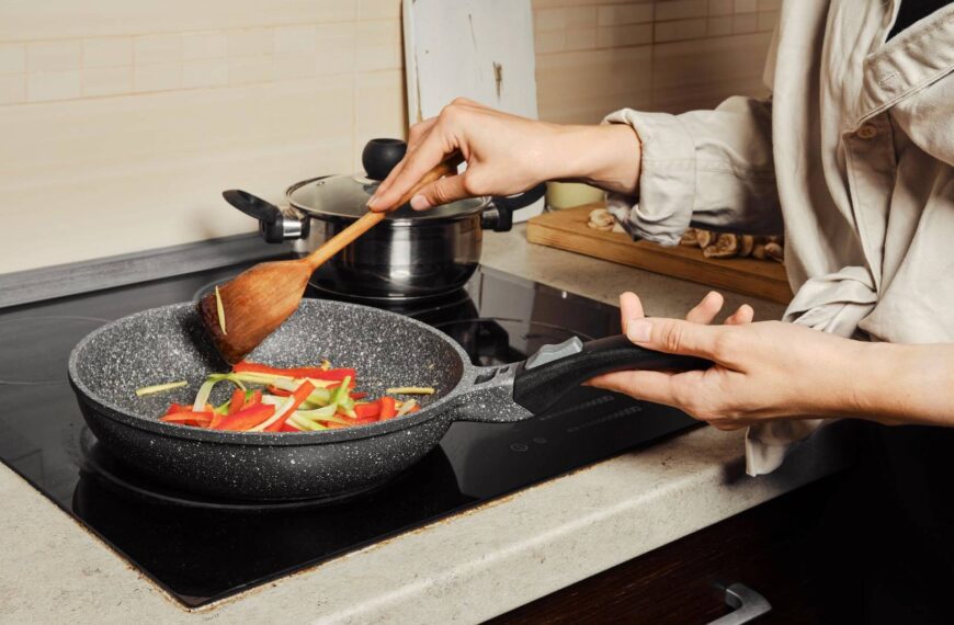 Garnki na indukcję odporne na zarysowania – jakie wybrać?