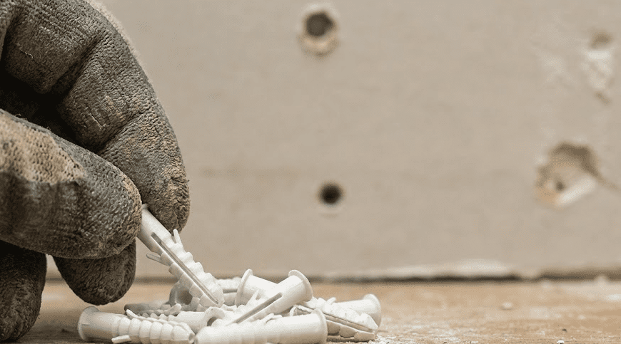 Czego absolutnie nie wieszać na ścianie z płyt g-k