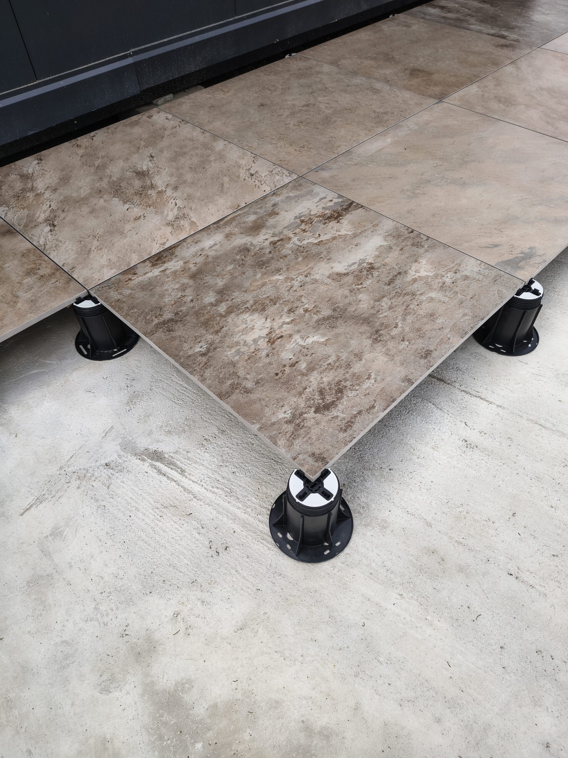 Taras wentylowany na wspornikach