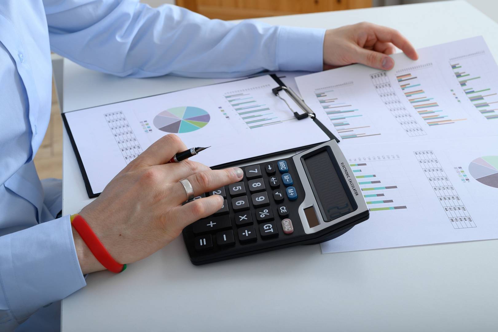 Koszt audytu energetycznego budynku – od czego zależy i jak mądrze wybrać wykonawcę