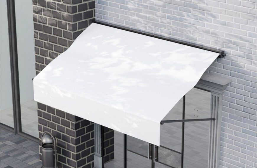 Daszek nad drzwi – architektoniczny detal czy realna&hellip;