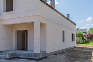Z czego zbudować ściany zewnętrzne domu? Porównanie najpopularniejszych&hellip;